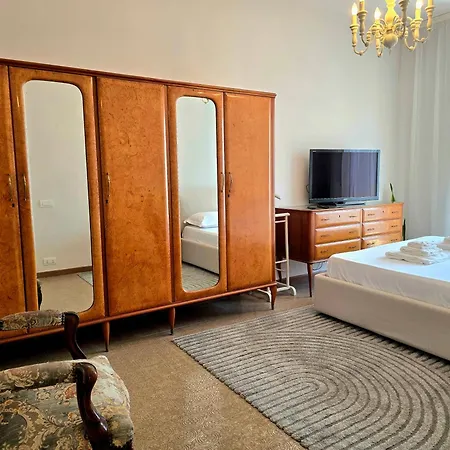 Beachside Flat Apartman Bari