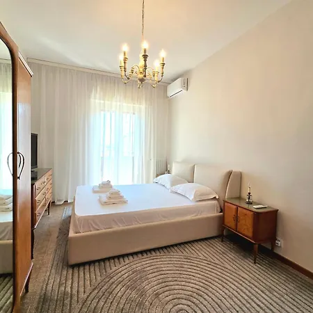 Beachside Flat * Bari